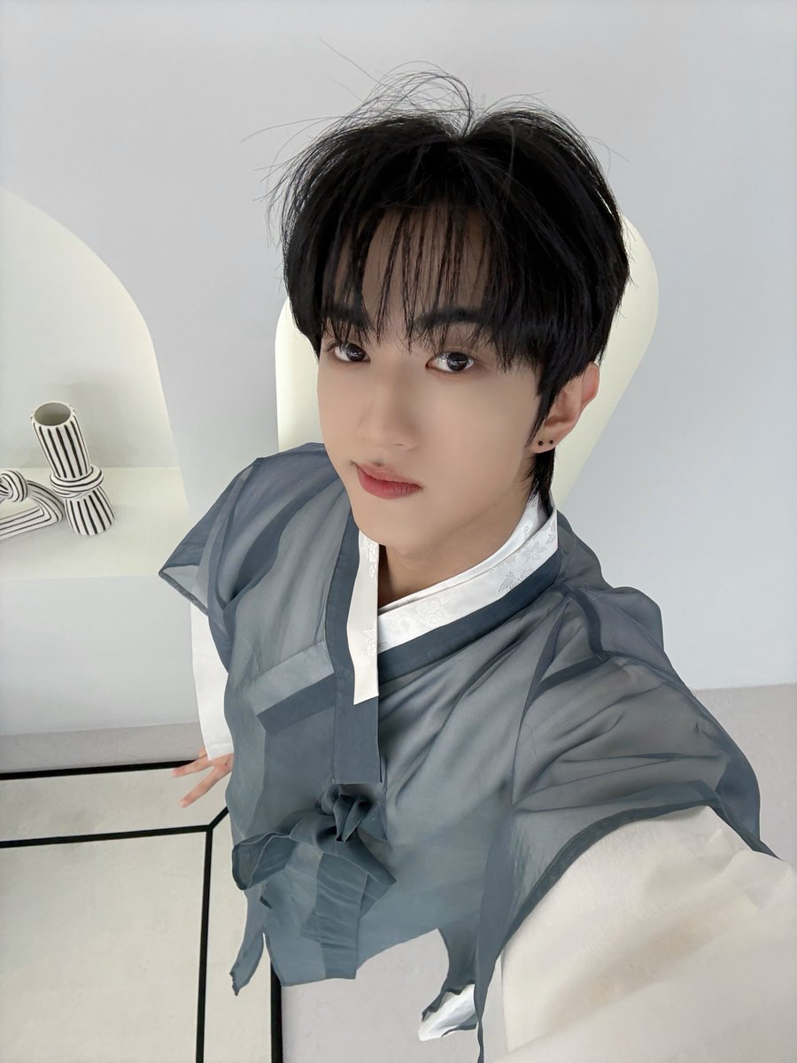 설 연휴 행복하게~🥰

#경문 #KYUNGMUN
