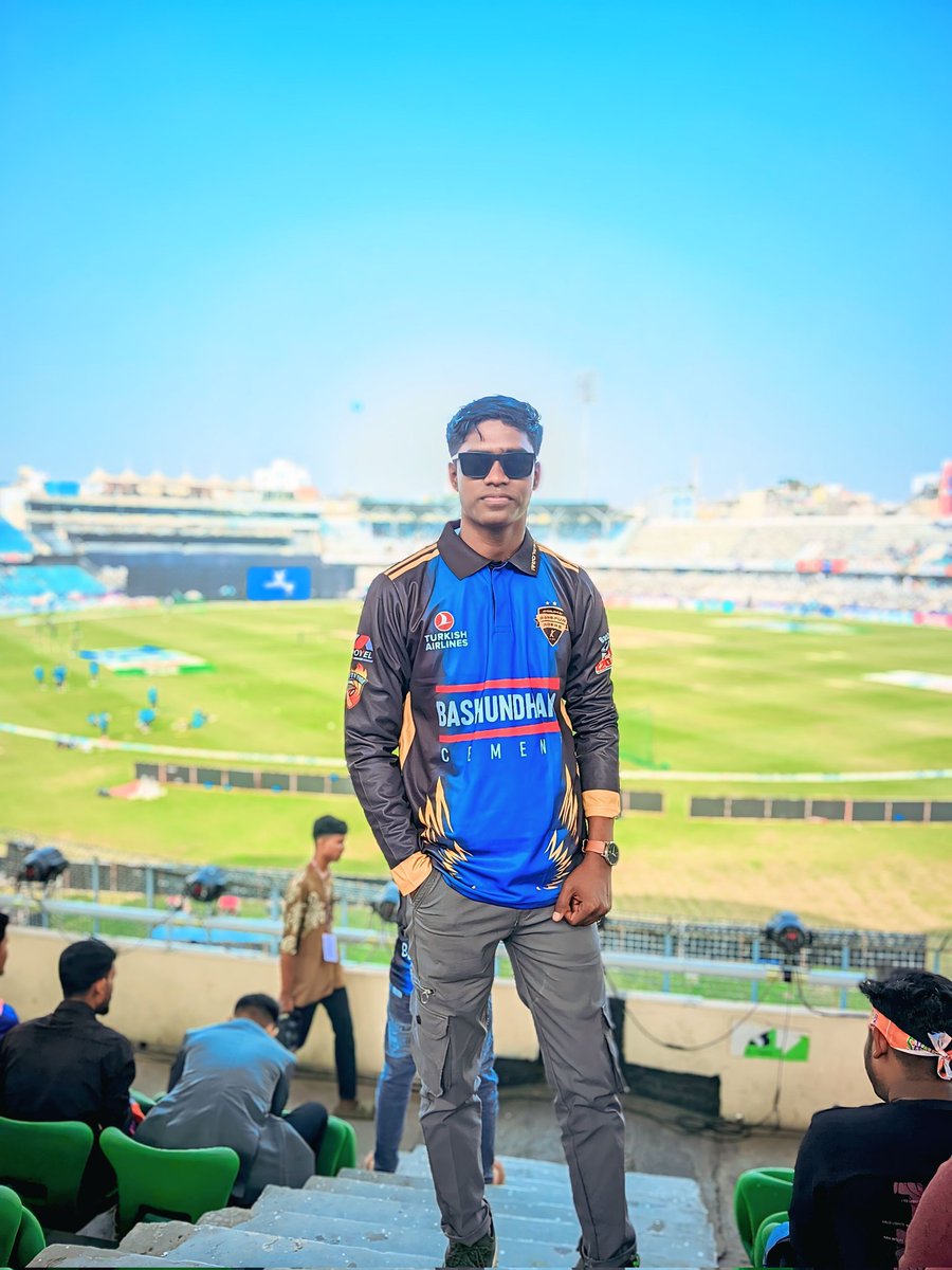 MARUFF32's tweet photo. Cricket BPL stadium mirpur https://t.co/8TSOUlzi4Q