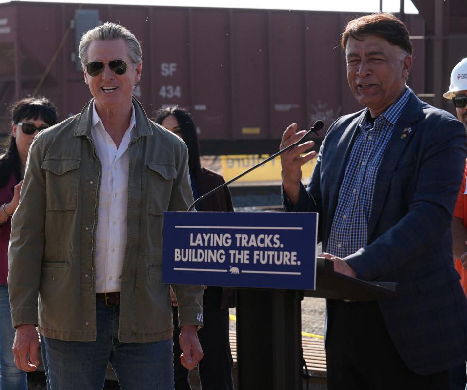 TheKevinDalton's tweet photo. A day after celebrating the high-speed rail that is decades behind schedule and a hundred billion taxpayer dollars over budget with Gavin Newsom, the CEO of the California High-Speed Rail Authority was arrested for domestic violence.

This may have flown under the radar because this was the same day a large section of the high-speed rail caught fire.

Video credit: @kcranews