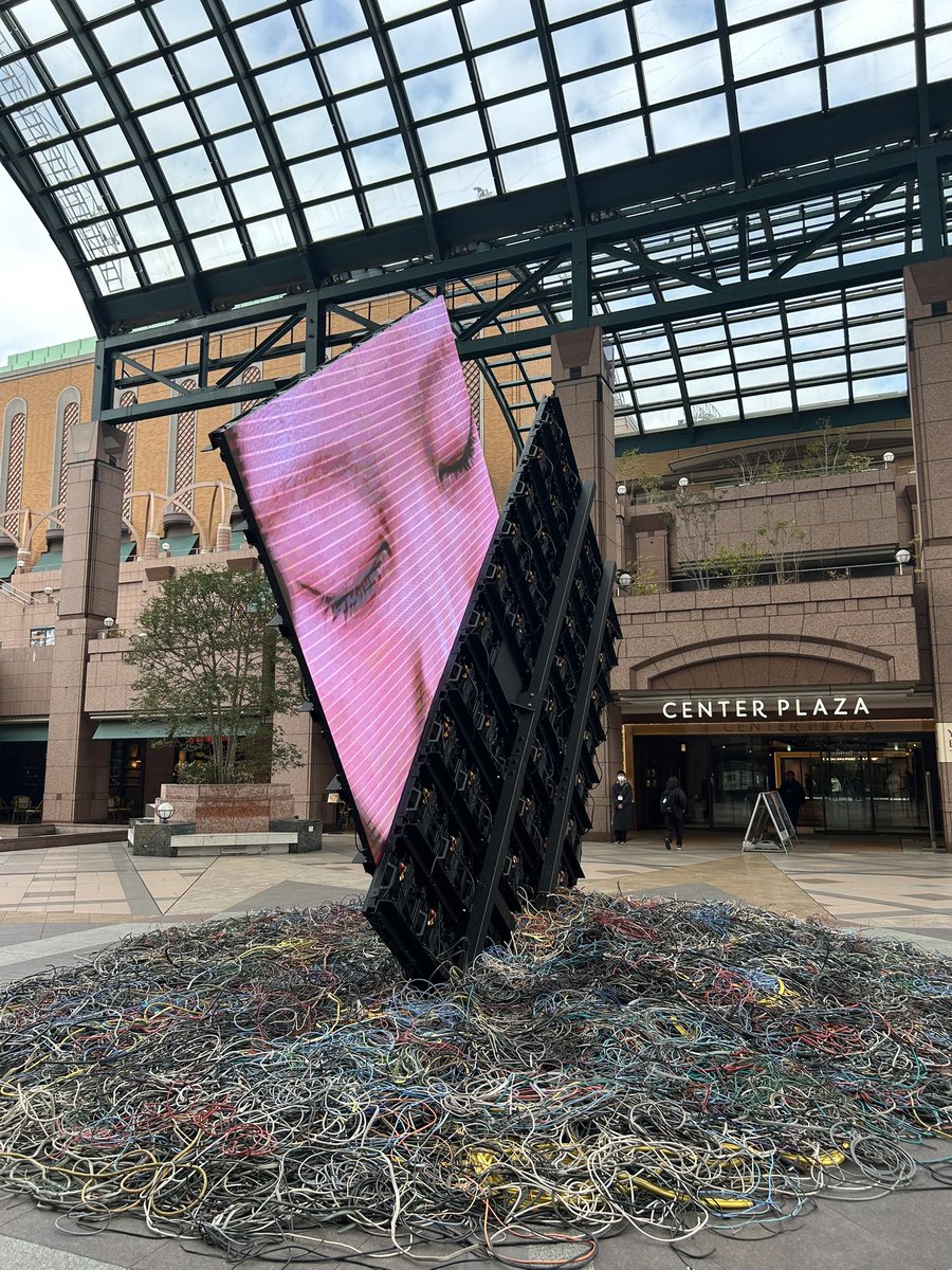 MASSAGE MAGAZINE tweet media