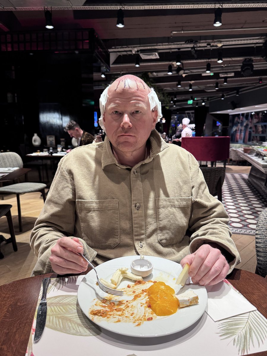 CoreySmutledge's tweet photo. Randevudayım, biraz gerginim.
#Baldstool #Mintzstanbul https://t.co/b53bRRLK0p