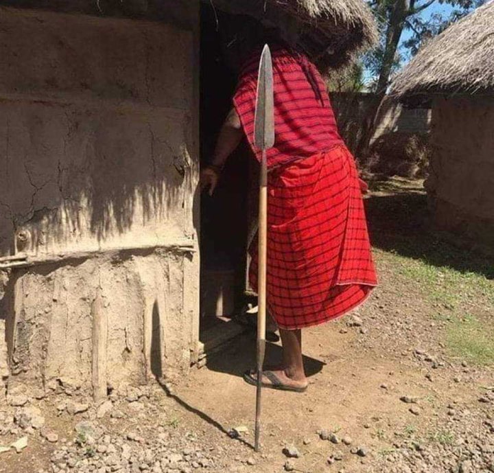 Ukipata mkuki kwa nyumba ya masai inje inamaanisha nini sasa?