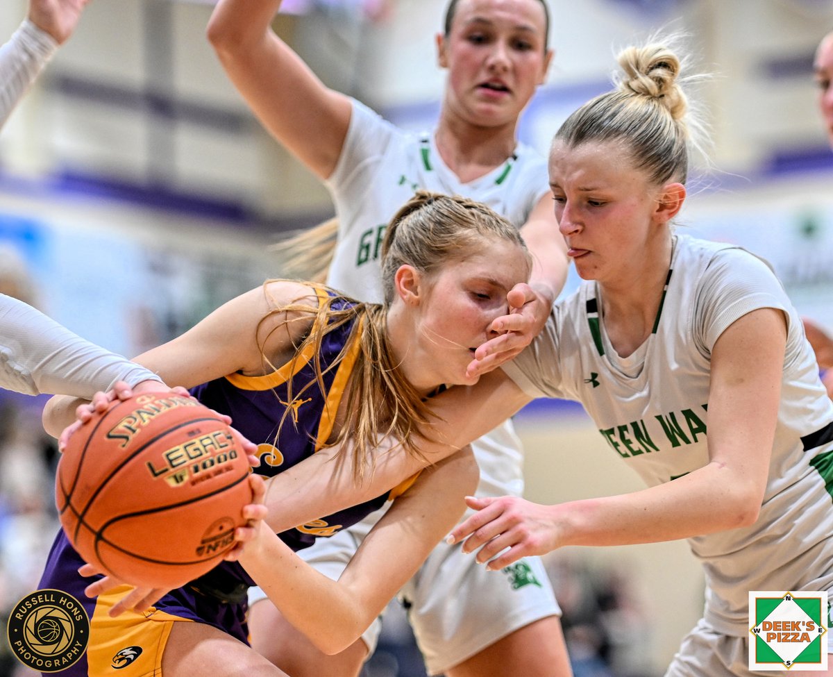 RussHons tweet media