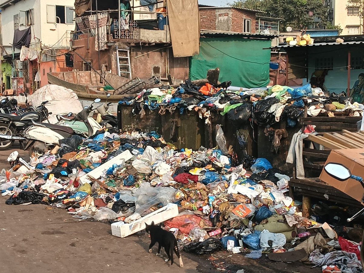 AdvPawarDeepak's tweet photo. On one hand cosmetic clean up done by @mybmcWardA in Colaba for PM visit , on other hand just 500 m away from PM landing helipad see the garbage playing with resident life of Amar swastik mitr mandal, jamshedji bunder.@CMOMaharashtra @mieknathshinde @AUThackeray @AGSawant @mybmc https://t.co/LweCtnorYu