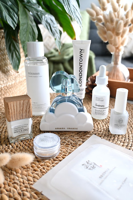 Challenge : sélection Cloud Dancer - Pantone 2026 marinelovespolish.blogspot.com/2026/02/challe…