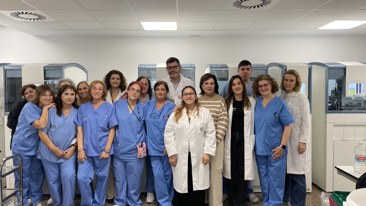 LabClinicoVlc's tweet photo. 🏛️ Ayer nos visitó @carmenpsoe, diputada y portavoz de la Comisión de Sanidad.

Conoció de primera mano cómo nuestra tecnología impulsa la prevención y detección precoz de enfermedades.

#LaboratorioClínico #Prevención #Innovación #Salud https://t.co/ObOeVwBnk4