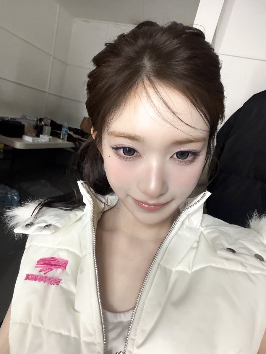 📸
ʜᴀᴘᴘʏ ꜱᴇᴏʟʟᴀʟ 

원하면 뭐든 이뤄지리라 ✨
2026년 복 전부 DIVE꺼 🍀

#IVE #아이브
#REVIVE_PLUS 
#BANGBANG #IVE_BANGBANG 
#BLACKHOLE