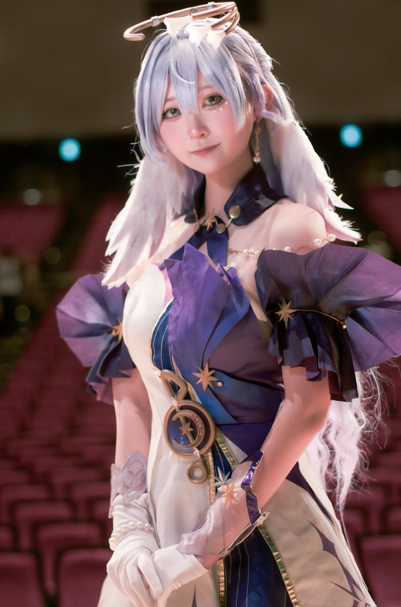 【Cosplay】
崩壊スターレイル/ロビン

「また会ったわね、どんな歌が聴きたいの？」

📸>>>><a href="/tarosuke12092/">たろ</a> 
#RobinHSR
 #ニシブクロデビュショReturn
 #るなの記録