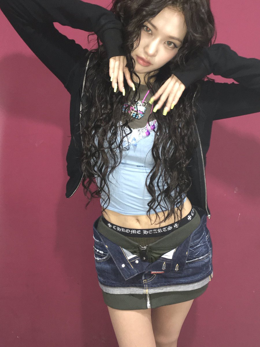 ive pics tweet media