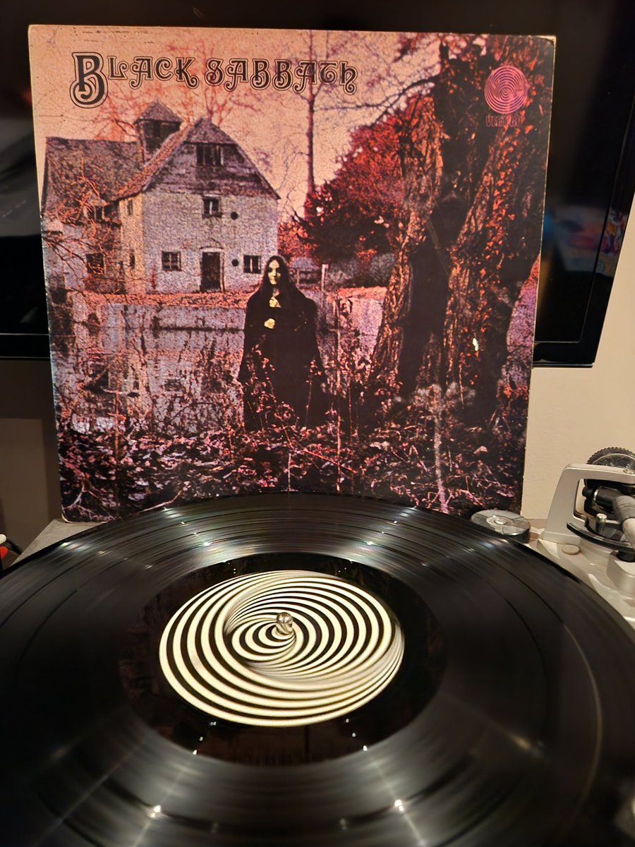 SpinVinyl1's tweet image. I missed the anniversary on Friday the 13th but any day is a great day to blast Black Sabbath's self titled debut album! One of the most legendary albums of all time!
#BlackSabbath #vinylrecords