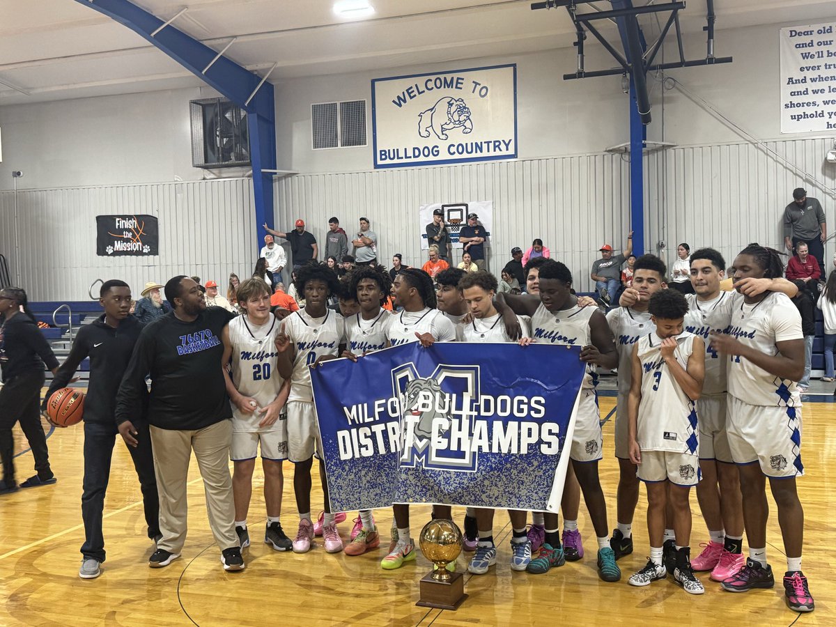 areyna117's tweet photo. Proud of our teams tonight! On to the next round… #proudsupt https://t.co/dyynAyBMm3