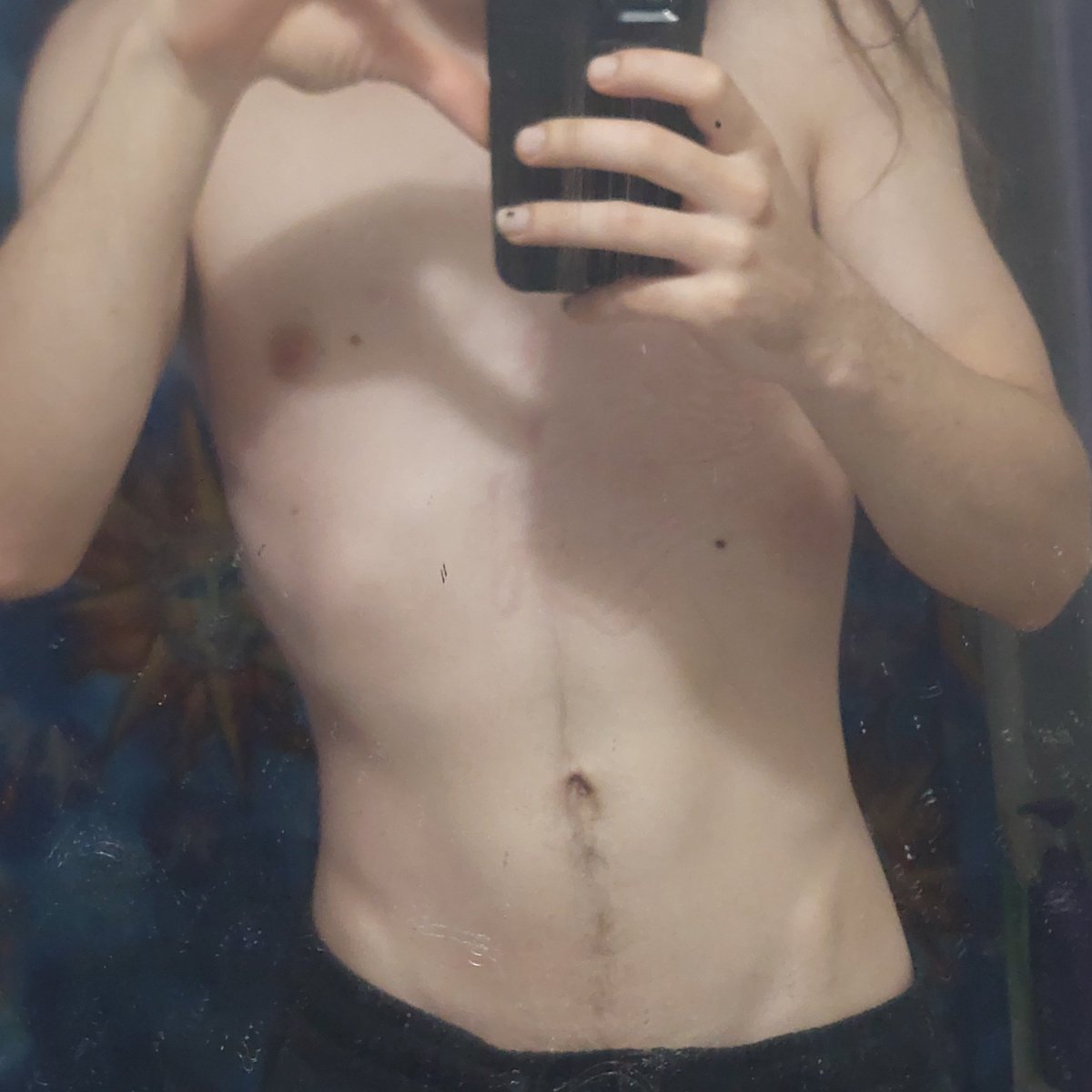 Slutty waist and no one to grab it 🦇
#femmes #Femmebruary #femboy #goth #waist #bodyhair