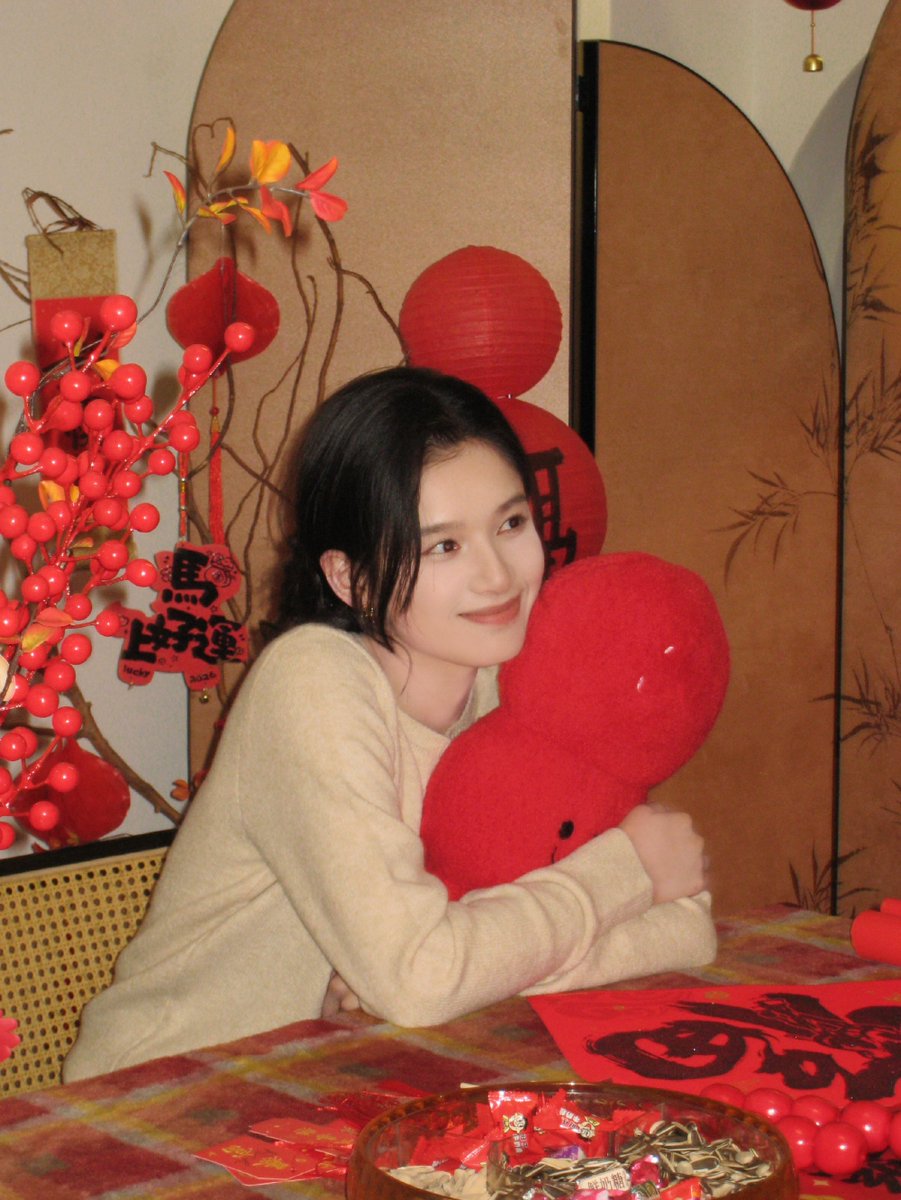 19990710z's tweet image. 260217 Zhang Jingyi studio update 

“Snapping some shots on the CCD 📸
VOL. 07”

1/3
#ZhangJingyi #张婧仪