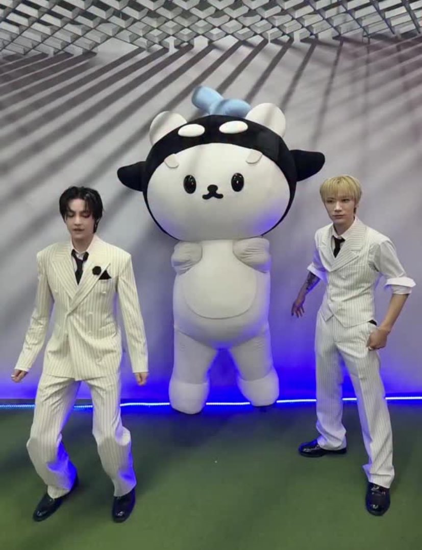 jumping san😭😭😭🤏🏻💖