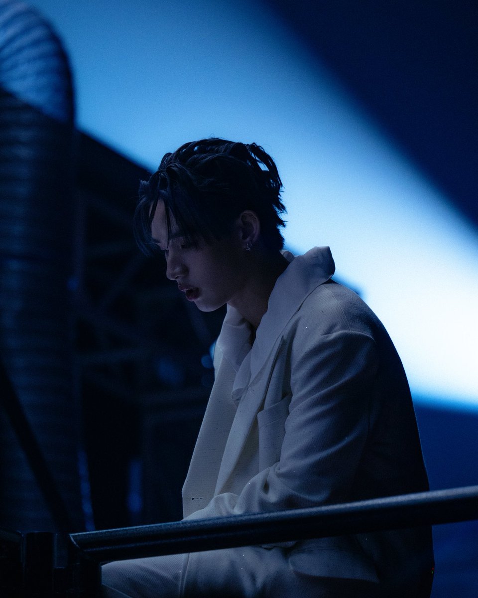 LYKN AT RISER CONCERT : THE FIRST RISE 🐺

#RISERCONCERT
#LYKN
#RISERMUSIC