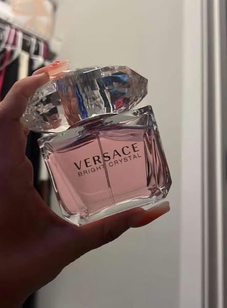_Mulaamamii's tweet photo. The perfect gift you can give me is a bottle of perfume! 🤗🥰😘 I’ll fold instantly lol https://t.co/vCaLsN2Evj