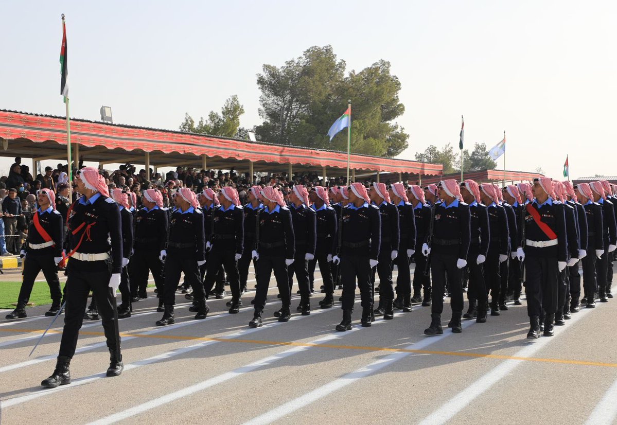 Police_Jo's tweet image. جيلًا بعد جيل…
عزيمةٌ تتجدّد، وخطواتٌ ثابتة تحمل رسالة الأمن بكل اقتدار،
ليستمر العطاء وتبقى راية الوطن خفّاقةً عالية

#صباح_الخير #الأمن_العام #الأردن