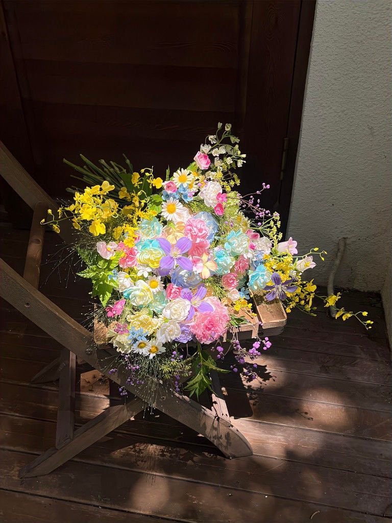 Trzaveled's tweet photo. Flower for you 💐 https://t.co/i2dwR5lo89
