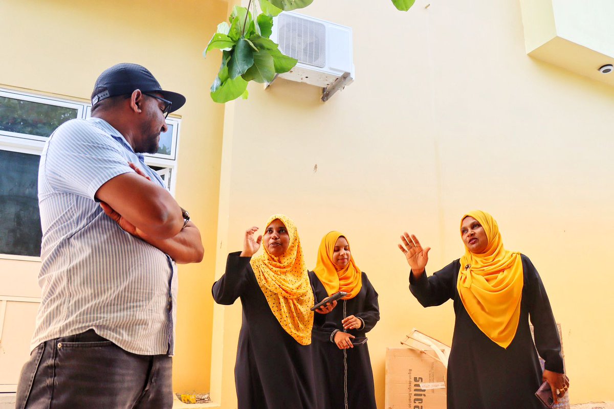 ކުރިއަށްއޮތް ލޯކަލް ކައުންސިލްތަކުގެ އިންތިޚާބުގެ ކެންޕެއިނަށް ކުރީގެ ޗެއަރޕާސަން <a href="/faya_i/">Fayyaz Ismail</a> އާއި އެމްޑީޕީގެ އިސްވެރިން ބ.ކިހާދޫއަށް ވަޑައިގެން، މިއިންތިޚާބުގައި ވާދަ ކުރައްވާ ކިހާދޫގެ އެމްޑީޕީ ކެންޑިޑޭޓުންނާއި ކެންޕެއިންގެ ކަންކަން ކުރިއަށްދާ ގޮތާއި ގުޅޭގޮތުން މަޝްވަރާކުުރުން