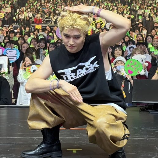 태용.zip tweet media