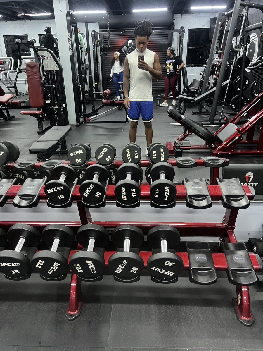 JPetit_8's tweet photo. Faith, discipline, and hard work. Trusting the process ! #AGTG https://t.co/rXLDooJv0K