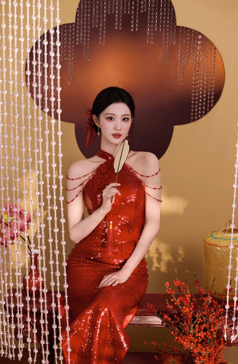 王楚然 
🏮 只要你敢来，我就是你最好的新年礼物。 https://t.co/SdAso3aq9n