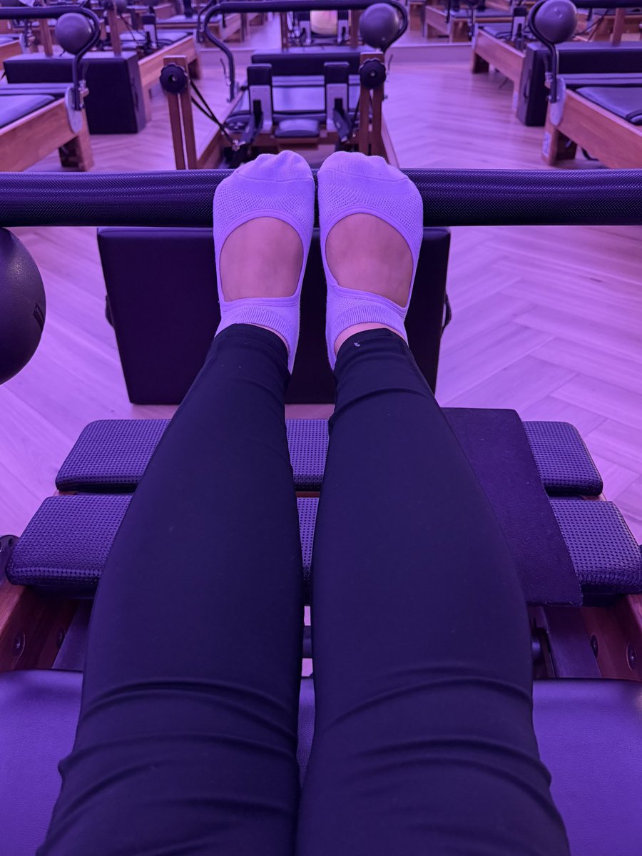 RoseEnriquez's tweet photo. Happy Monday ππ»ββοΈ #Pilates #CoreisLife https://t.co/ZLwZ50d3UF