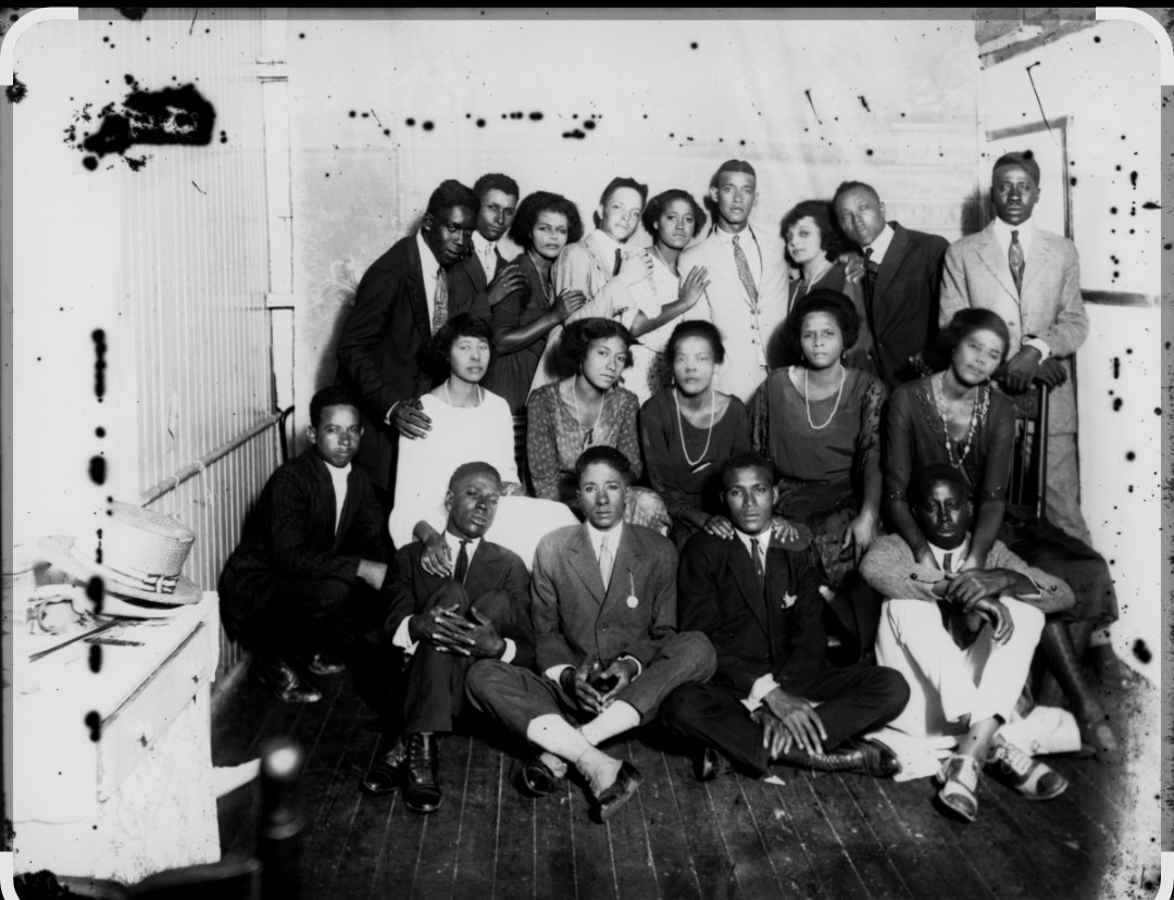 #Lincolnville #StAugustine #Florida one of the oldest #FBA neighborhood in the oldest city in the country. #Freedmen built, and one of the many BlackWallStreet towns in #America 
#FBAHistory #BlackHistory <a href="/AfrDiasporaNews/">African Diaspora News Channel</a> <a href="/tariqnasheed/">Tariq Nasheed 🇺🇸</a> <a href="/arthurwatkins/">Arthur Watkins Jr. 🇺🇸</a> <a href="/CCFreedmen/">CCFreedmen</a> <a href="/TaureanReign/">Taurean Reign Reloaded</a>