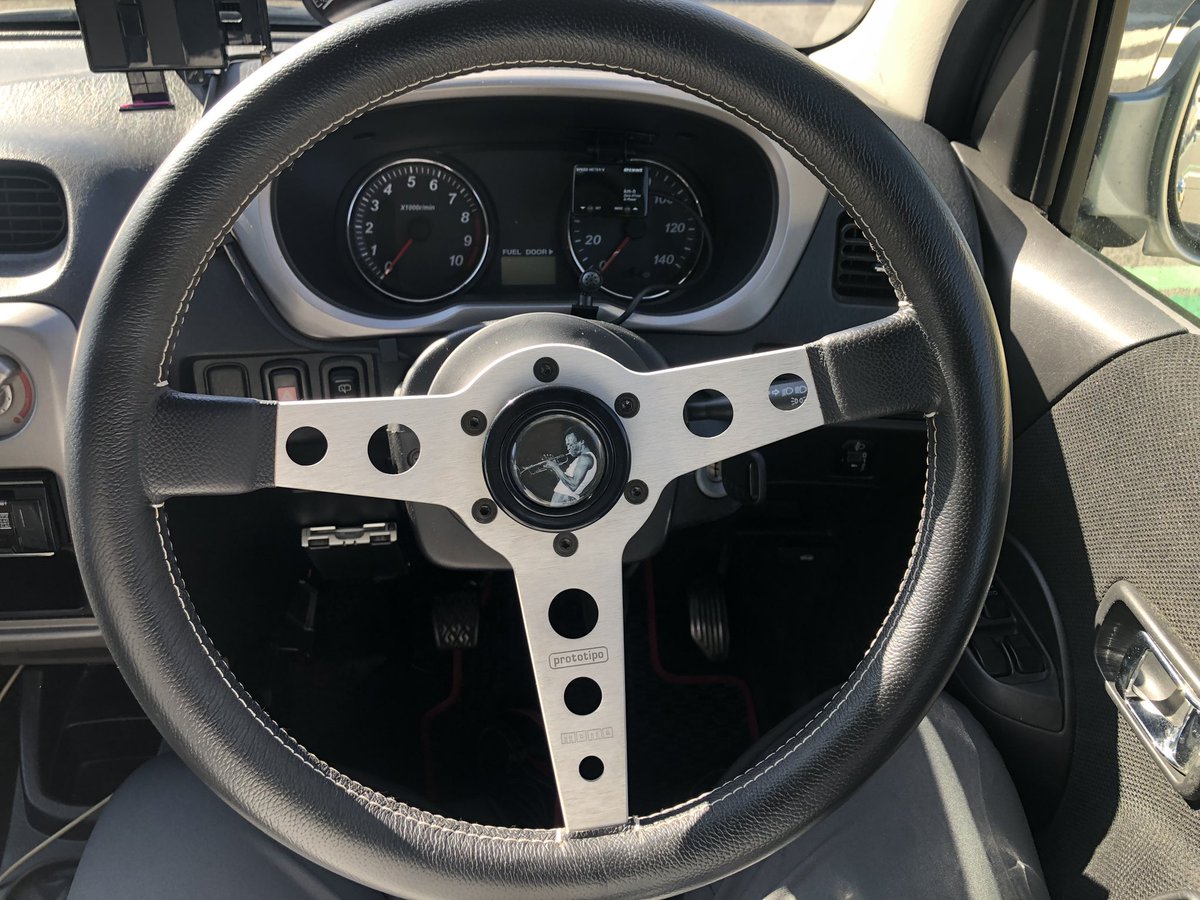 RT @Minetopia5: てか検査ラインの受け入れ担当が見るからに新人君だっ