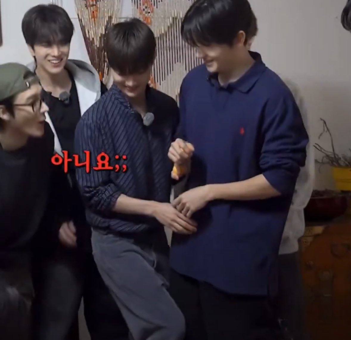 오른쪽 니트 건조기 잘못 돌리면 왼쪽 됨