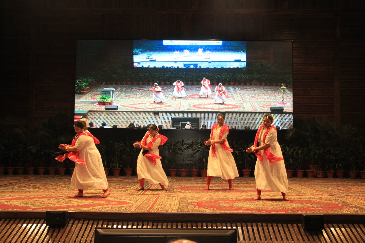 इग्नू की खेल और सांस्कृतिक समिति ने 16.02.2026 (सोमवार) को दोपहर 2 बजे से कन्वेंशन सेंटर में इग्नू में बसंत, बसंत में इग्नू विषय पर एक सांस्कृतिक कार्यक्रम का आयोजन किया।