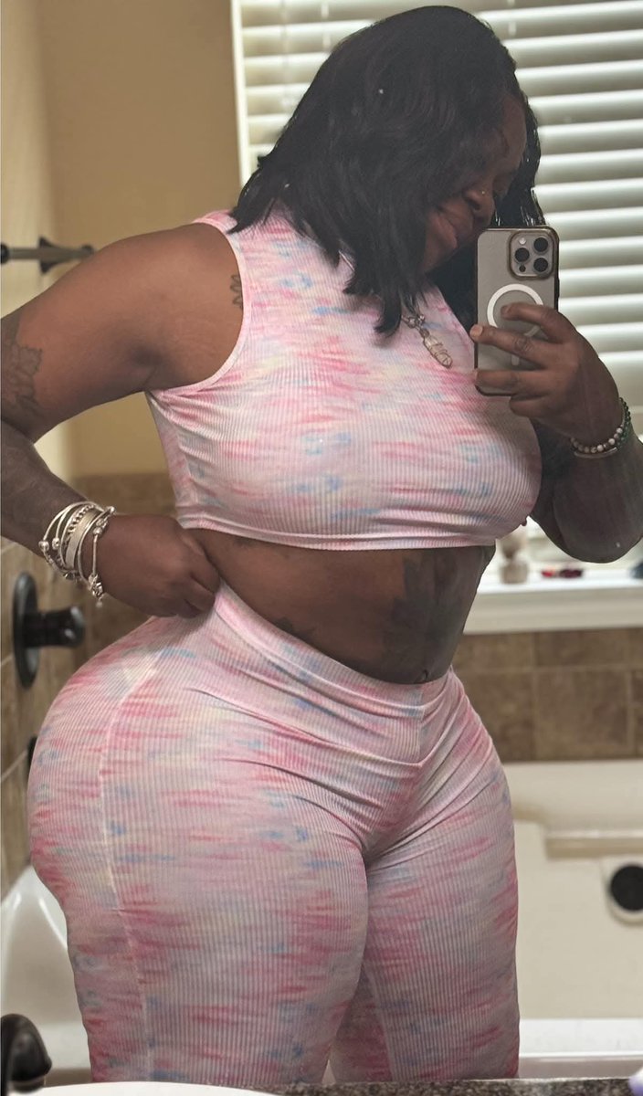 LongGameXL's tweet photo. 🍑😍 https://t.co/GVym2ELKVw