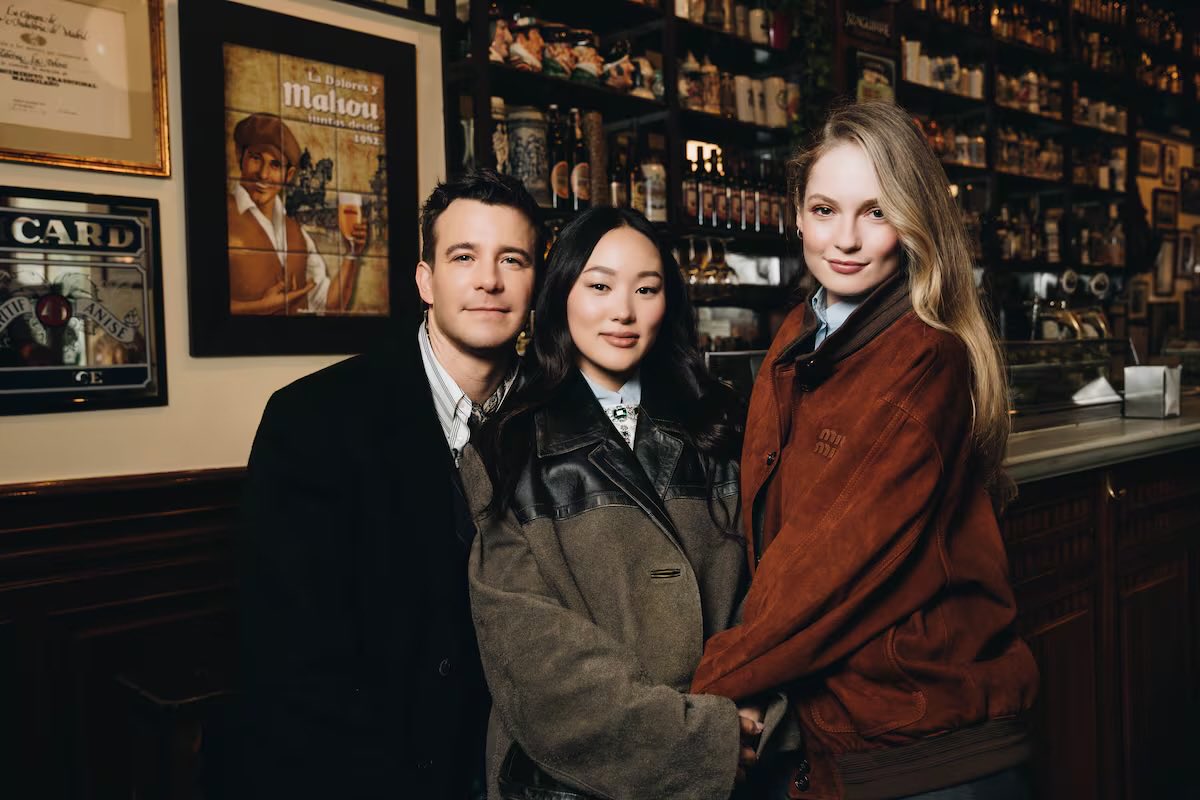 LadyInSilverB's tweet photo. More of Yerin, Luke and Hannah in Madrid. https://t.co/TlHjuGja3S
