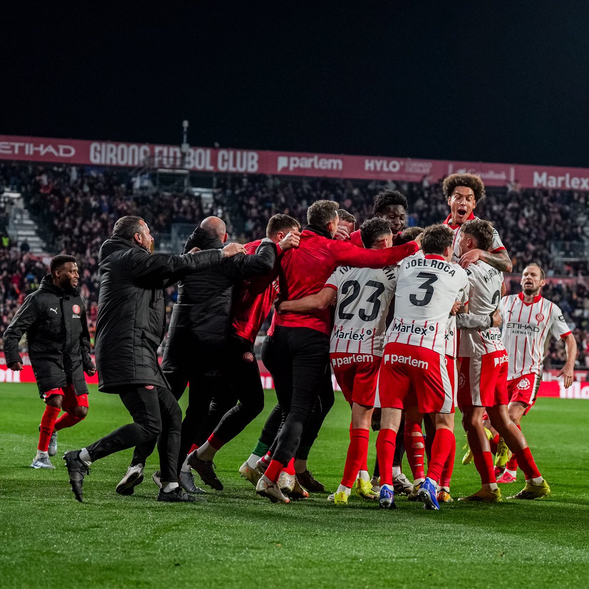 axelwitsel28's tweet photo. What a night 🤩 https://t.co/OfmwFHaETv