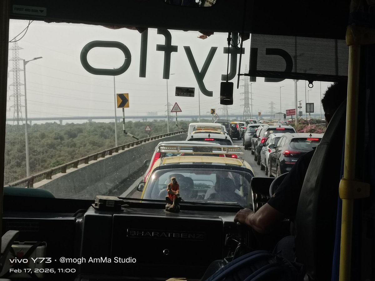 amoghmathure's tweet photo. Even eastern free way is not free of traffic.
17 Feb 2026, 11.00am. https://t.co/tNNVG7845R