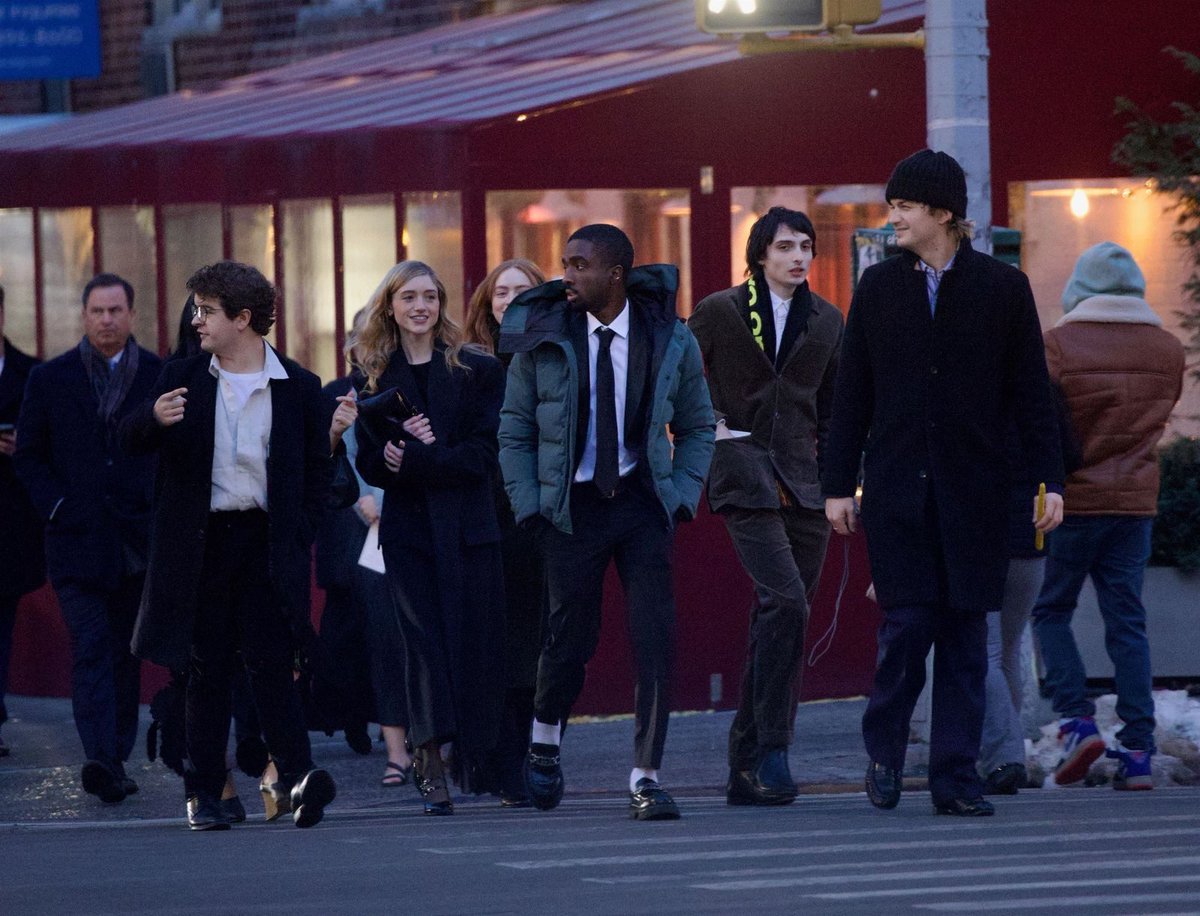 マヤ・ホークが結婚。友人から恋人へ、そしてバレンタイン挙式へ。『ストレンジャー・シングス』共演者や両親も駆けつけた挙式当日の写真はリンクへ。

voguejapan.visitlink.me/6dBIaC