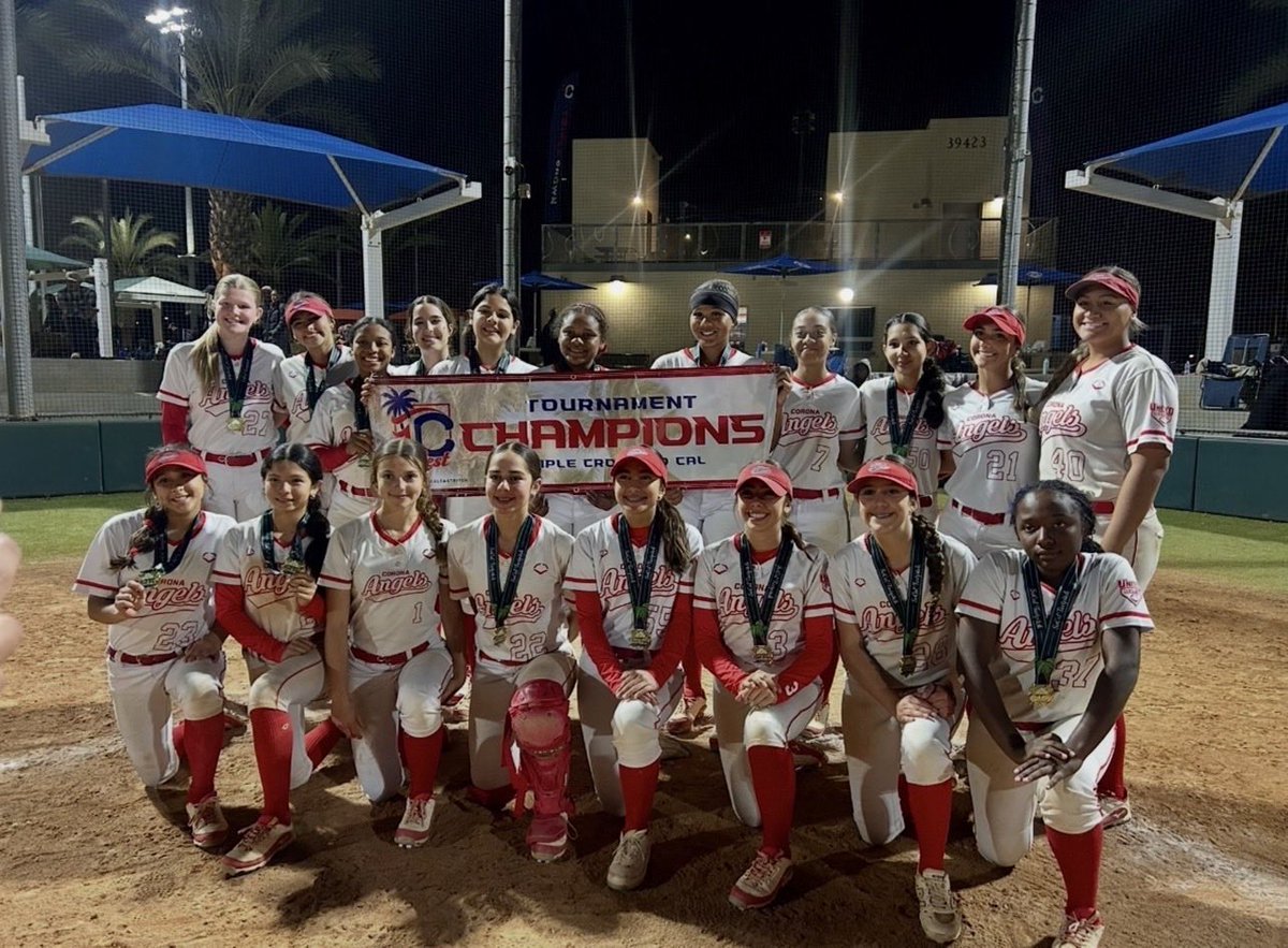 AvaDangott_16's tweet image. TCS President’s Day Showdown 14U Champs!!  #CAallday #CoronaAngels @triplecrownspts