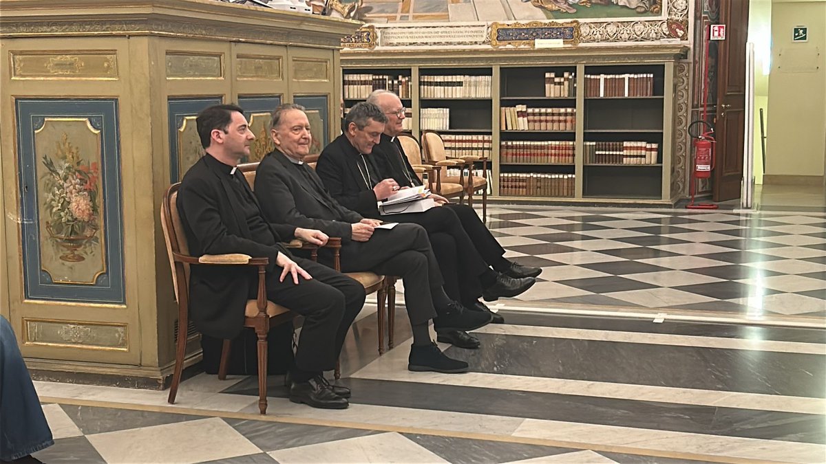 Vatican Library tweet media