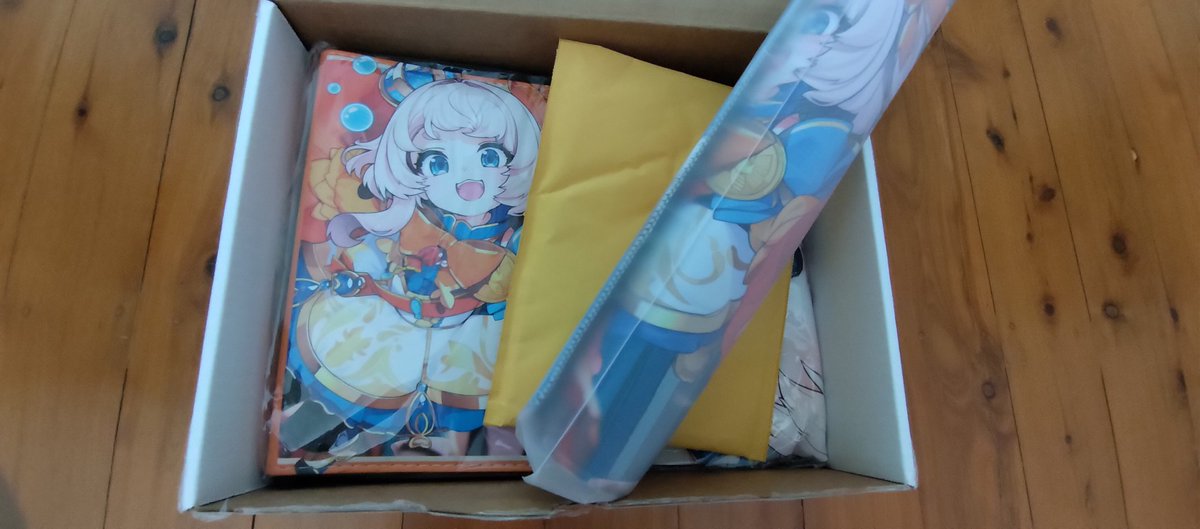 chikuwaa___'s tweet photo. My @MARIMARI_EN merch finally arrived! YIPPEE
Can't wait to use my new playmat at locals https://t.co/NNVMXpM9J3