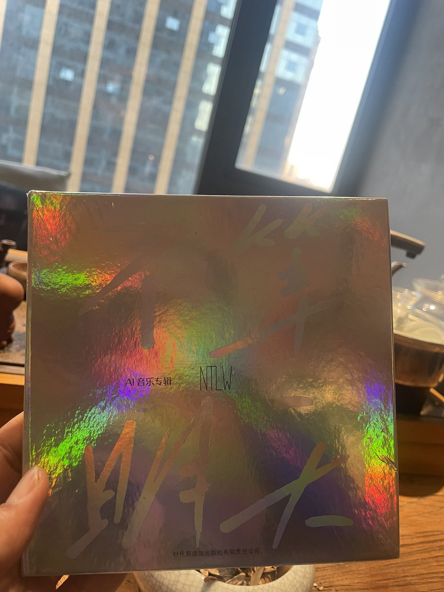 大年初一拜年啦！
好运“马”上就到，
财富“马”上增值，
幸福“马”上加倍！
愿你新春快乐！万事如意，阖家安康！[玫瑰][玫瑰][玫瑰]