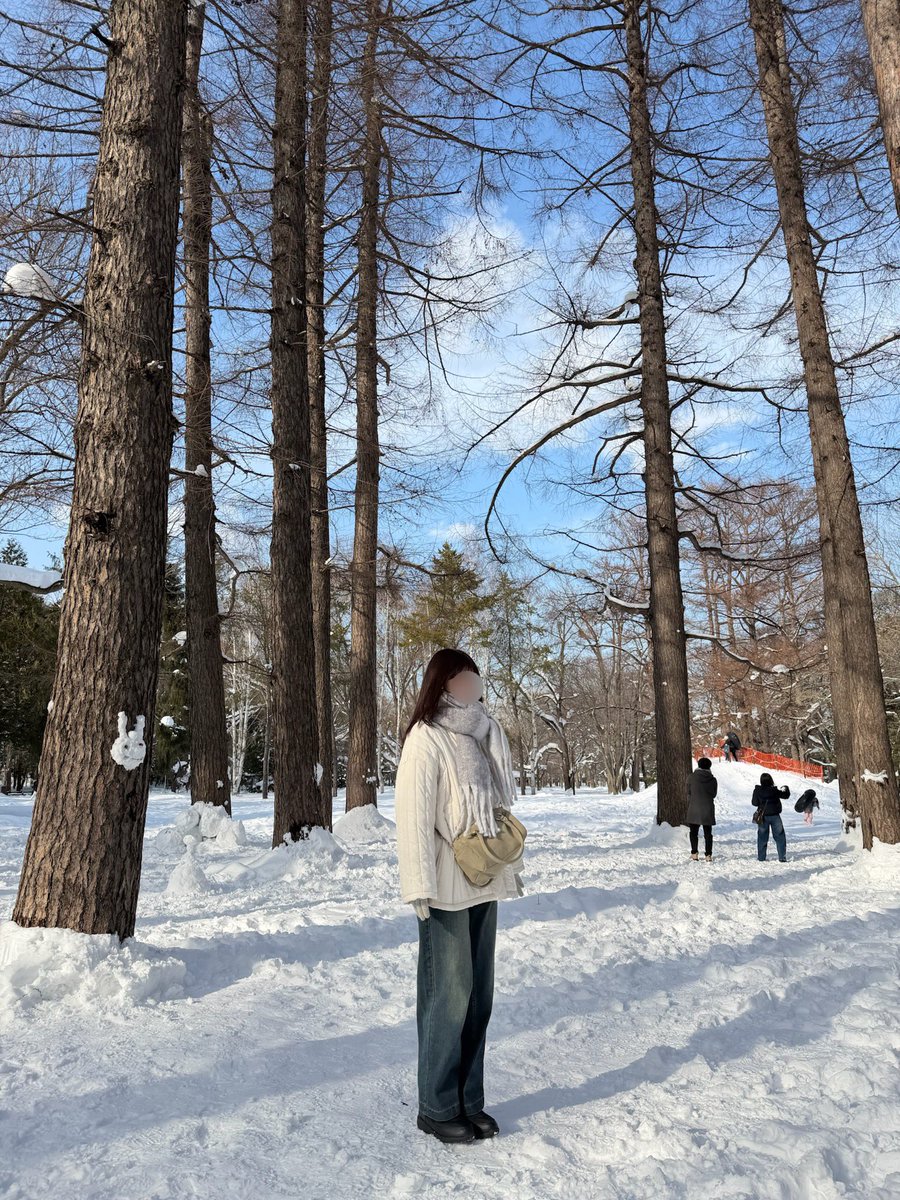 y04m9's tweet photo. 人生初の冬の北海道旅行⛄️
味噌ラーメンの美味しさを知った🍜 https://t.co/AN1bB4jLBE