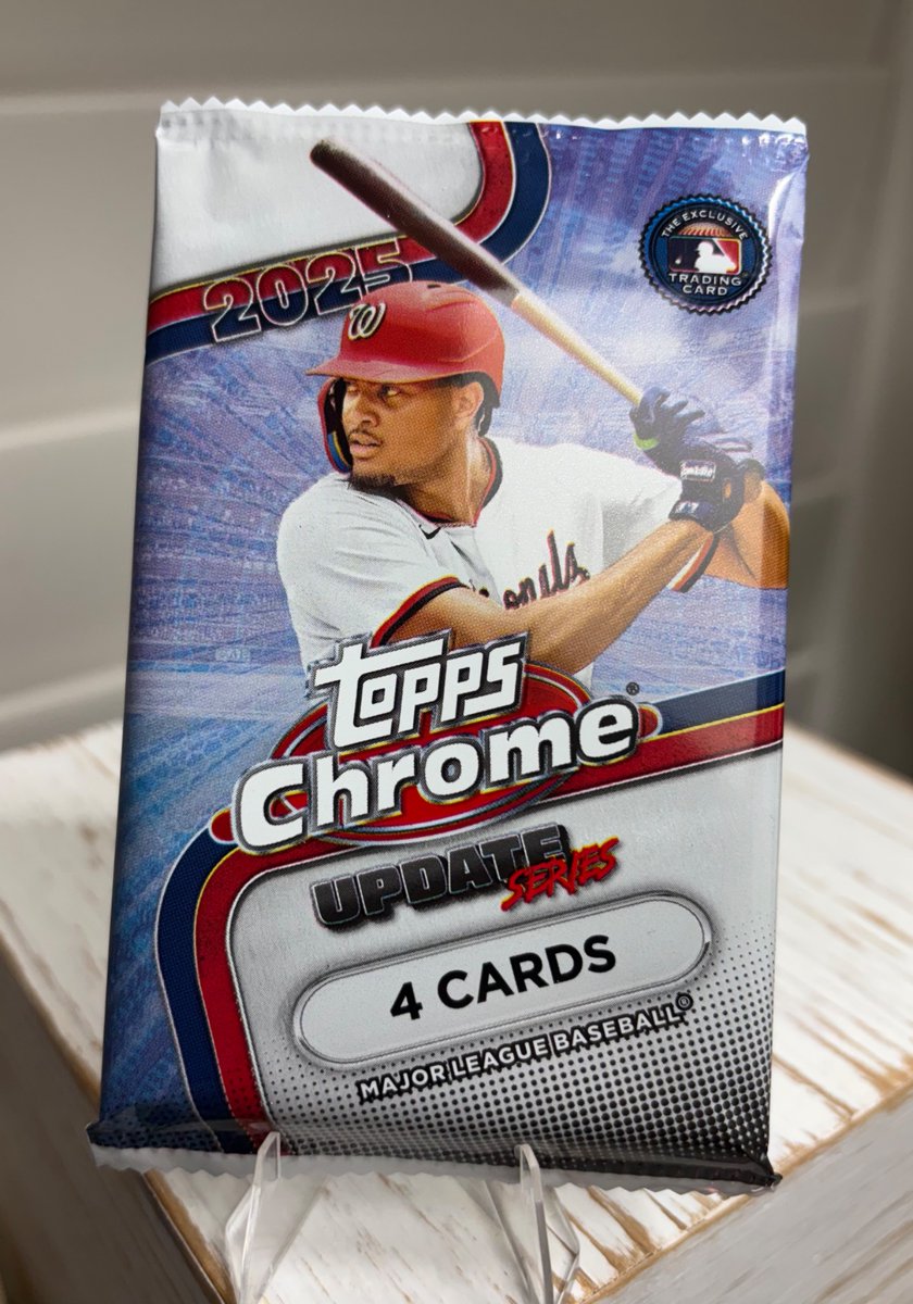 Who wants a chance at this 2025 Topps Chrome Baseball pack?
*Who wins the NL East this year? 
I’ll pick someone Sunday night #Topps