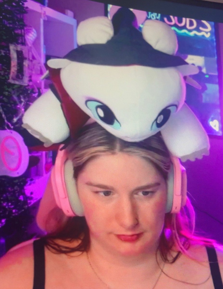 Cupid 💘 tweet media