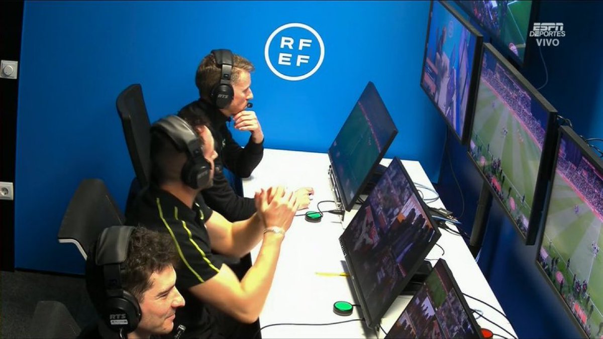 Som I Serem FCB tweet media