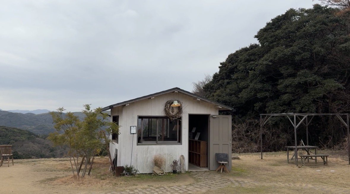 n_0yp2's tweet photo. 🏠🌳 https://t.co/REr3xVC1dX