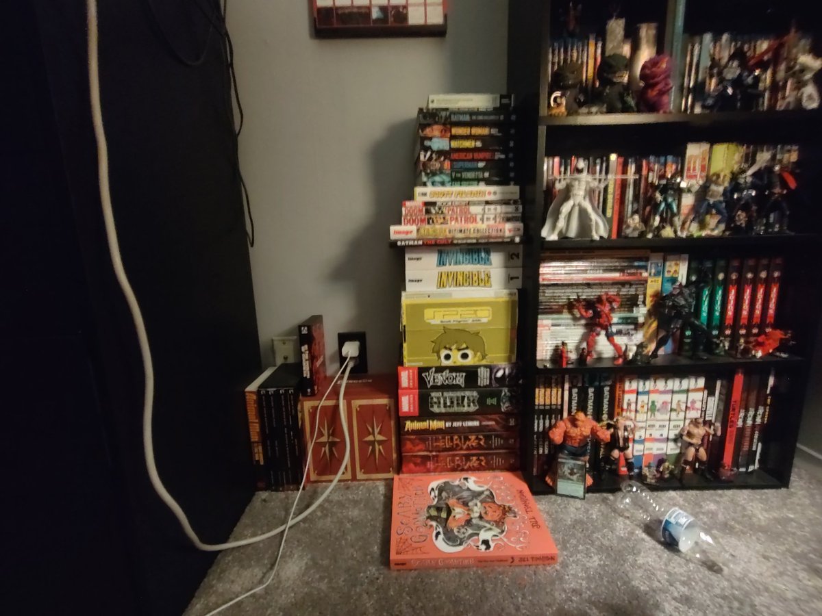 FunkyFinenstein's tweet photo. @batman2O25 I need another bookshelf but I have all these https://t.co/PNc3FolXOG