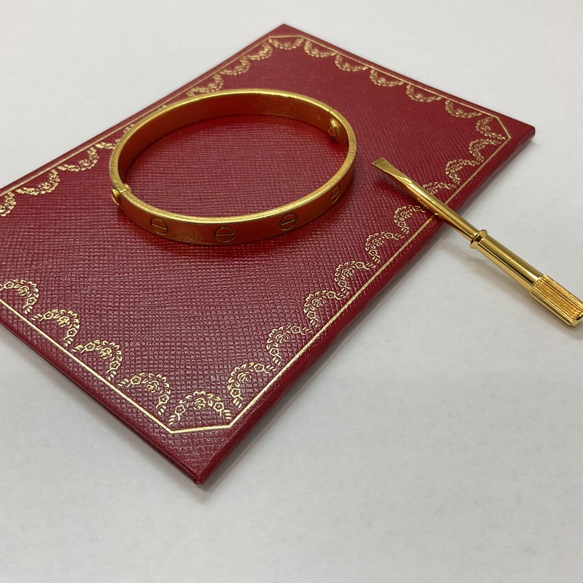 カルティエの定番✨ ラブブレスYG🏆 お買取させていただきました🌈 金