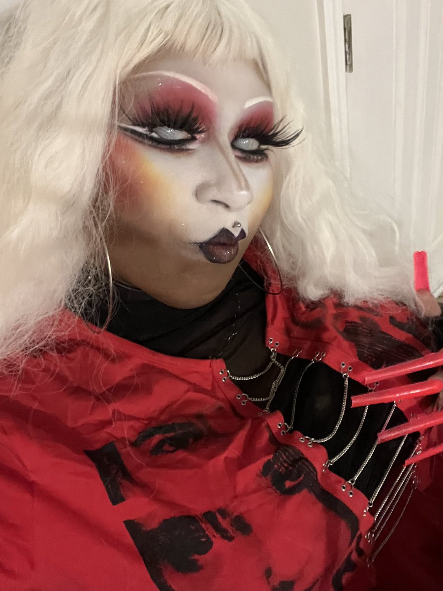 B_Ames's tweet photo. My Valentine's Day look in New Orleans! ❤️🤍🖤🤎 I DJ'd at three parties! #trans #MardiGras #BAmes #BallroomScene #Legend #DJ #transdj #ValentinesDay2026 https://t.co/727p1QVgrQ