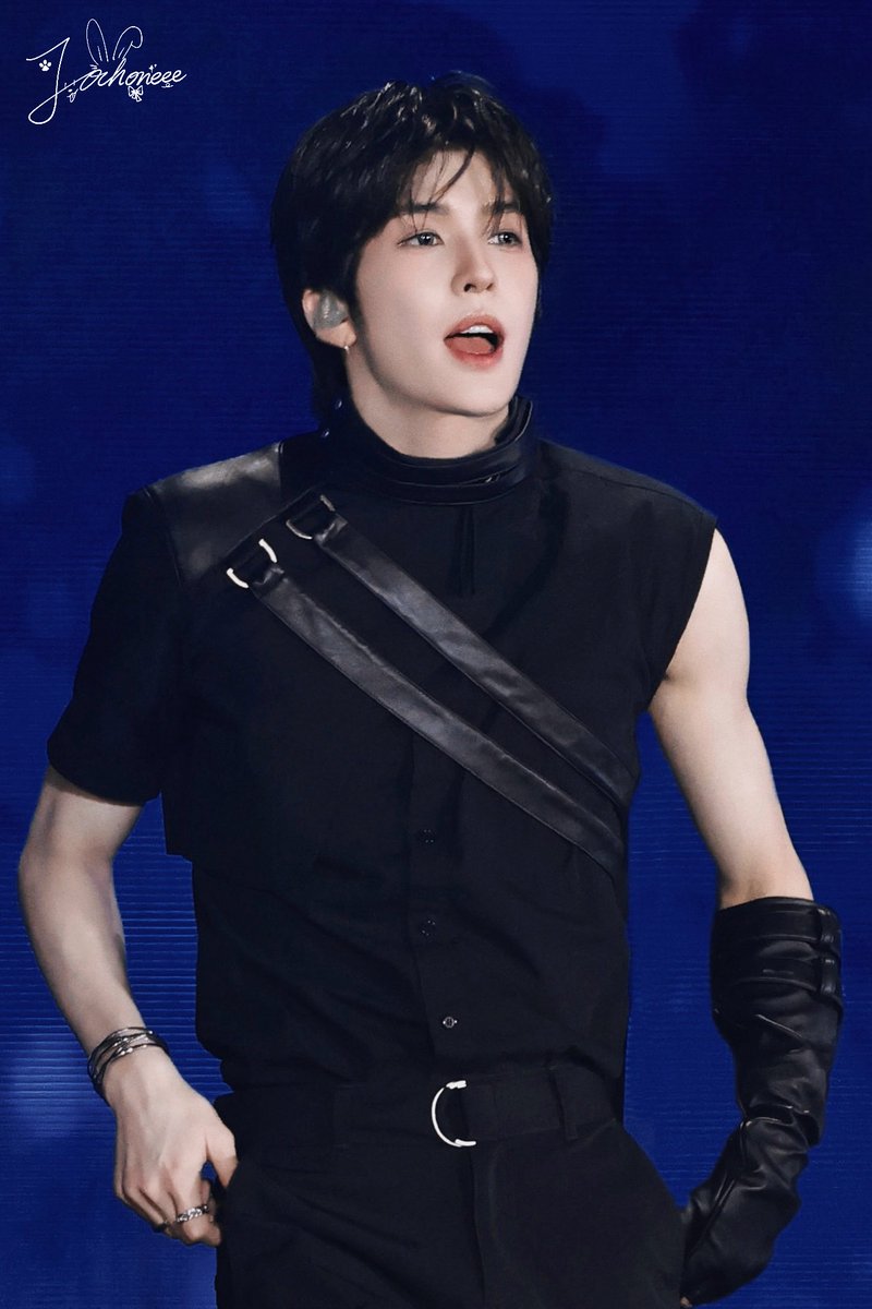 J.ochoneee tweet media