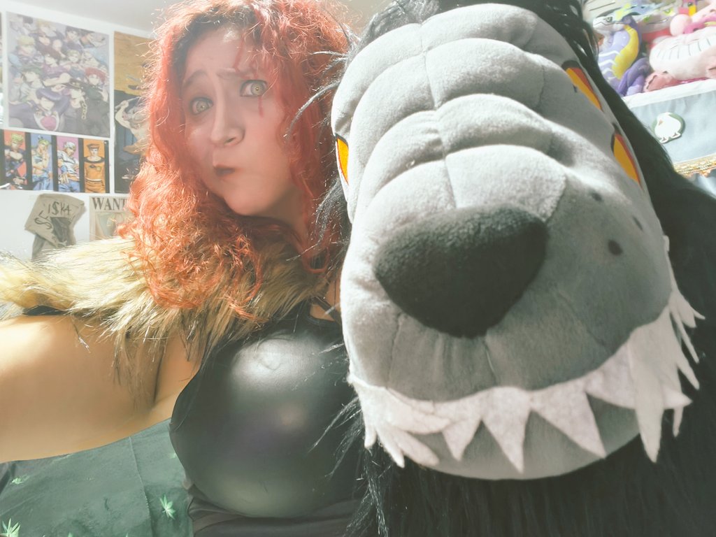 Ink_NaCldana's tweet photo. Me as Ragnvaldr 🐻❤️ x3 and Moonless 🐺🌑.
#FearandHunger #Ragnvaldr #Moonless #CROSSPLAY https://t.co/oDj1LBou0l